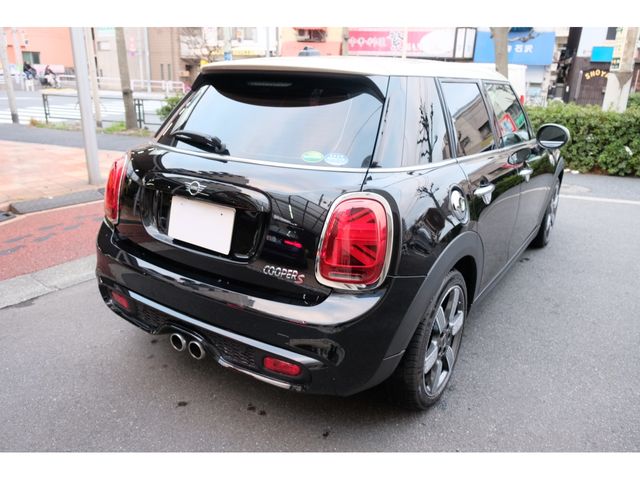 BMW MINI COOPER S 5DOOR 2020 Image 31