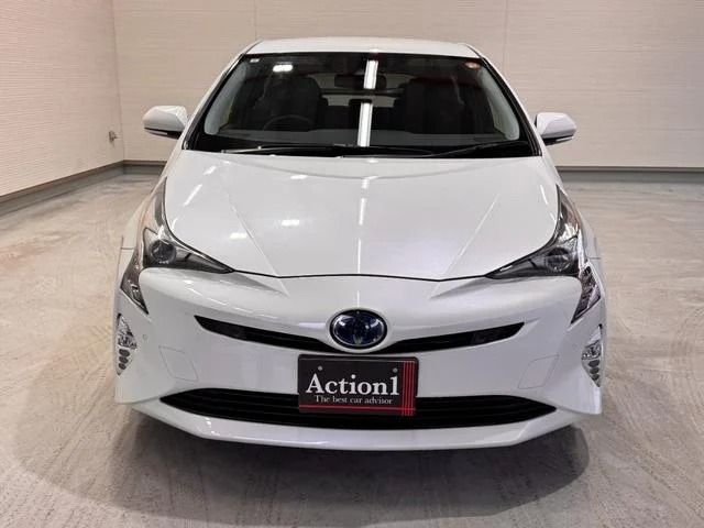 TOYOTA PRIUS 2017 Image 31
