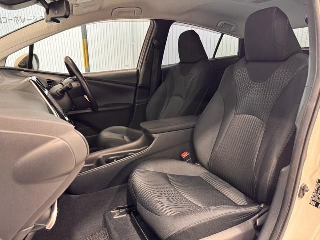 TOYOTA PRIUS 2017 Image 31