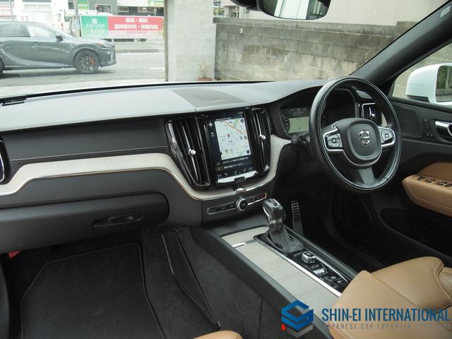 VOLVO XC60 2019 Image 31