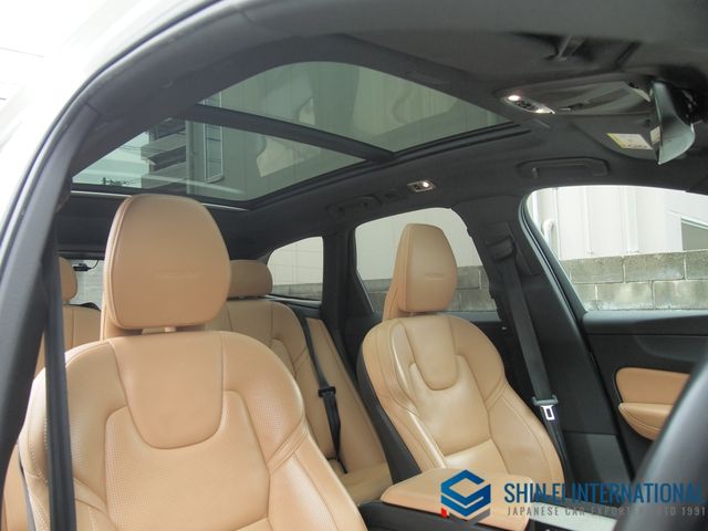 VOLVO XC60 2019 Image 31