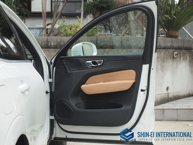 VOLVO XC60 2019 Image 31