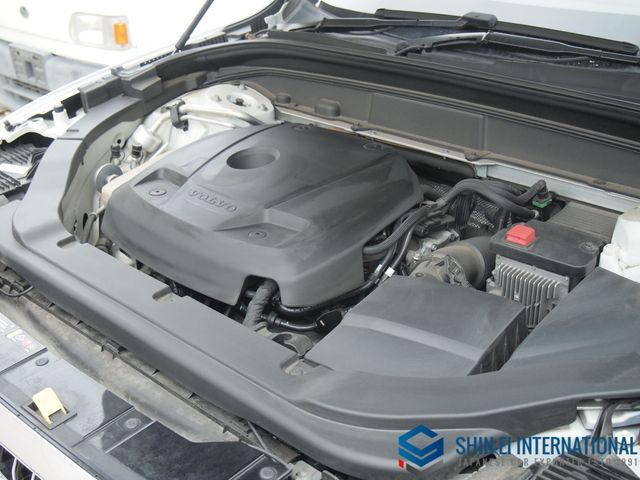 VOLVO XC60 2019 Image 31