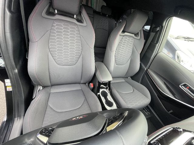 TOYOTA COROLLA SPORT HYBRID 2018 Image 31