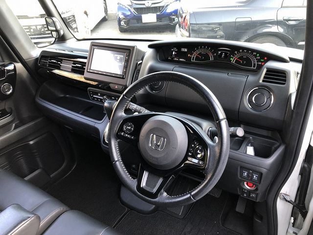 HONDA N BOX CUSTOM 2021 Image 31