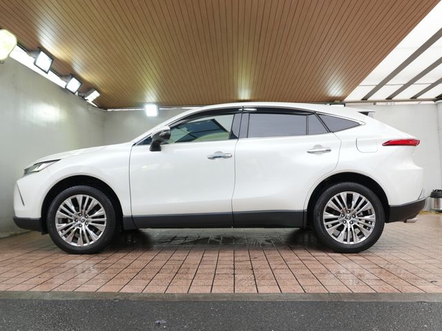 TOYOTA HARRIER 2WD 2022 Image 31