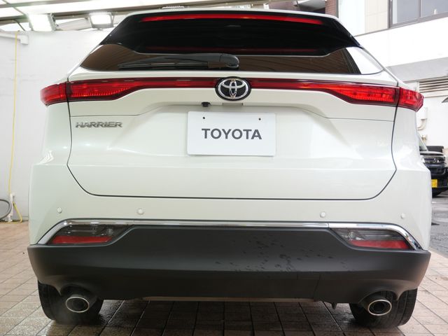 TOYOTA HARRIER 2WD 2022 Image 31
