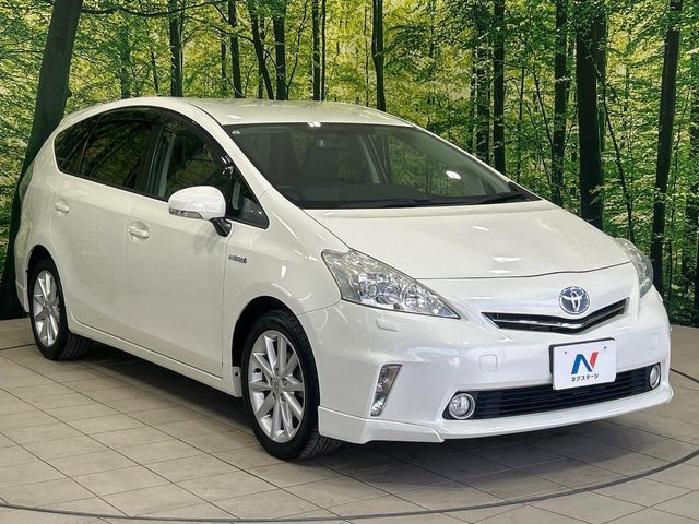 TOYOTA PRIUS ALPHA 2011 Image 31