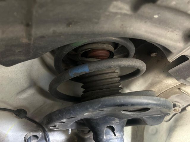 TOYOTA PRIUS ALPHA 2011 Image 31