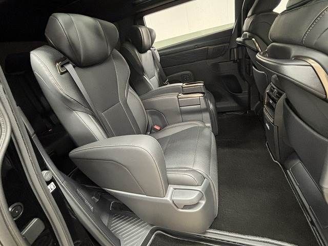 TOYOTA ALPHARD HYBRID 2025 Image 31