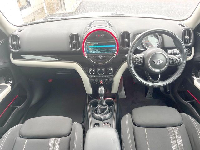 BMW MINI COOPER SD C 2017 Image 31