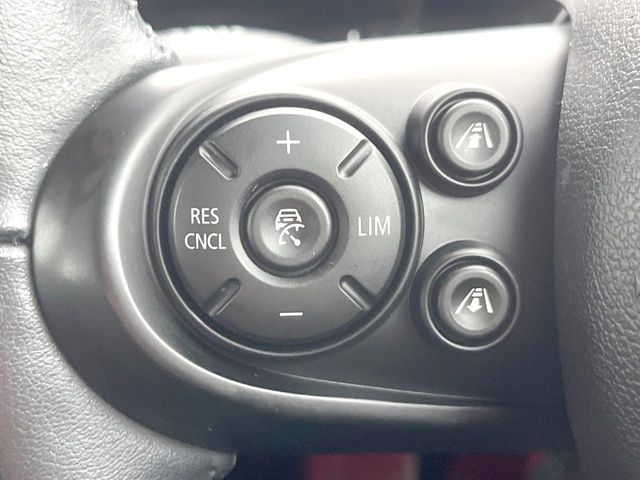 BMW MINI COOPER SD C 2017 Image 31