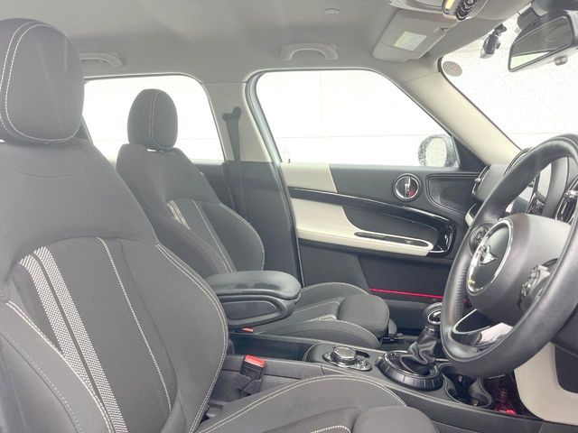 BMW MINI COOPER SD C 2017 Image 31