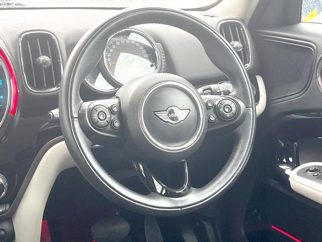 BMW MINI COOPER SD C 2017 Image 31