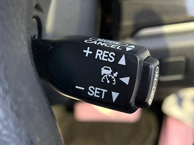 TOYOTA CROWN SEDAN HYBRID 2015 Image 31