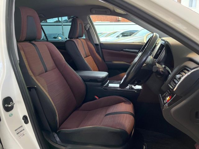 TOYOTA CROWN SEDAN HYBRID 2015 Image 31