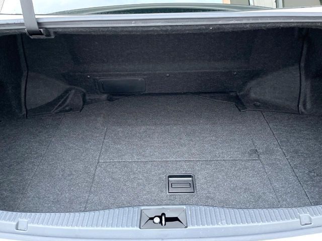 TOYOTA CROWN SEDAN HYBRID 2015 Image 31