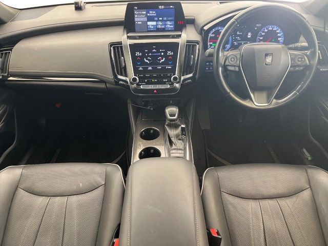 TOYOTA CROWN SEDAN HYBRID 2018 Image 31