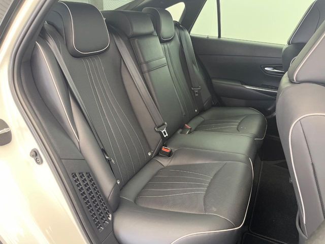 TOYOTA CROWN SEDAN HYBRID 2018 Image 31