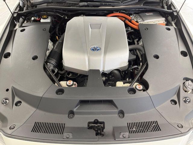 TOYOTA CROWN SEDAN HYBRID 2018 Image 31