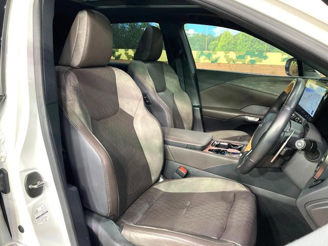TOYOTA LEXUS RX350H 2023 Image 31