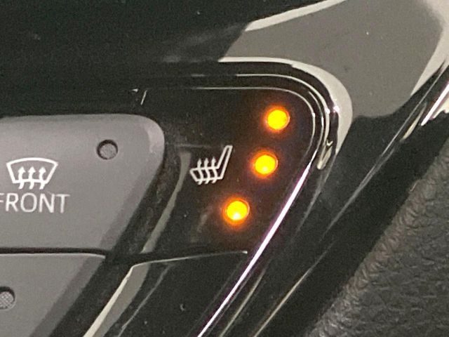 TOYOTA C-HR 2018 Image 31