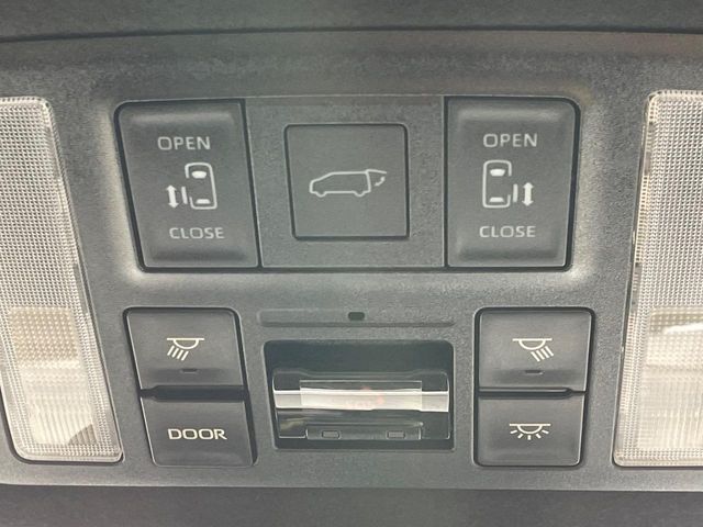 TOYOTA NOAH HYBRID 2023 Image 31