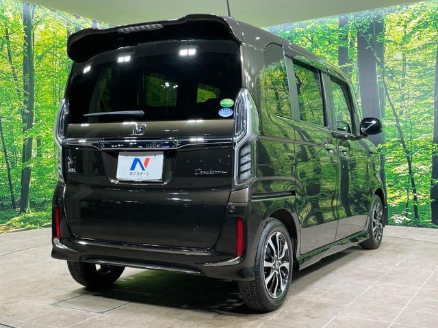 HONDA N BOX CUSTOM 2019 Image 31