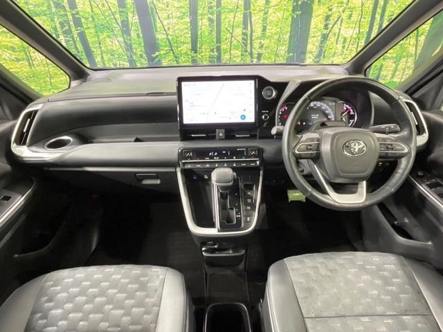 TOYOTA VOXY 2022 Image 31