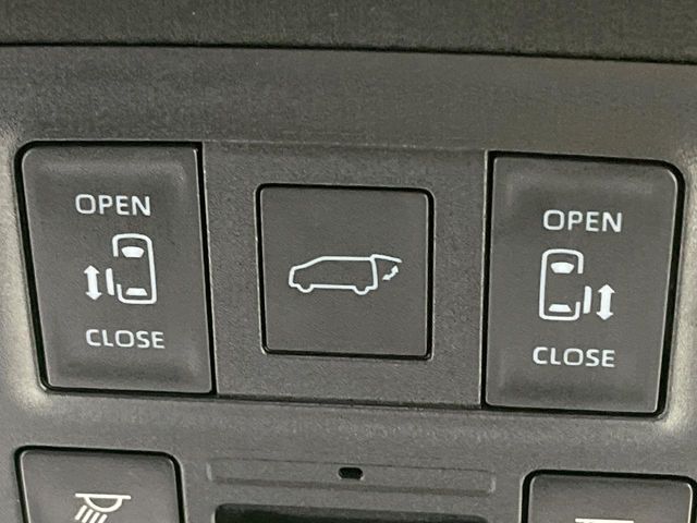 TOYOTA VOXY 2022 Image 31