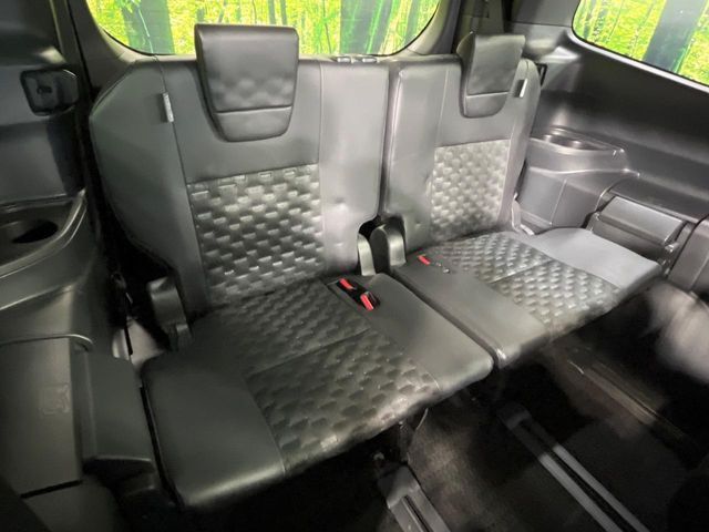 TOYOTA VOXY 2022 Image 31