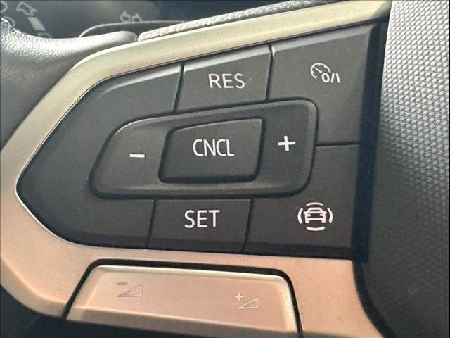 VOLKSWAGEN POLO 2022 Image 31