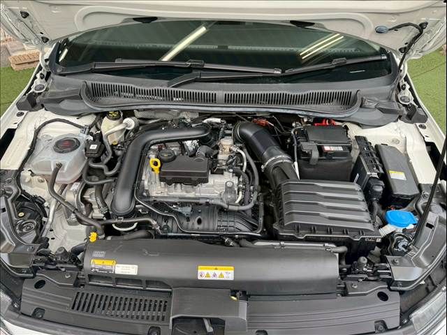 VOLKSWAGEN POLO 2022 Image 31