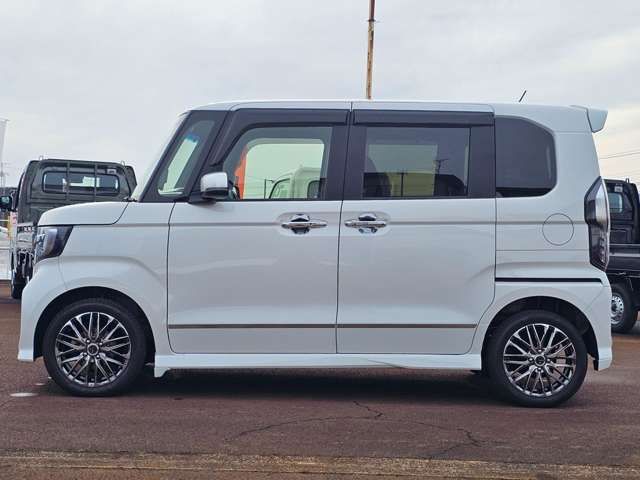 HONDA N BOX CUSTOM 4WD 2018 Image 31