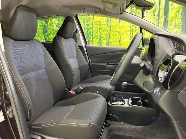 TOYOTA VITZ HYBRID 2017 Image 31