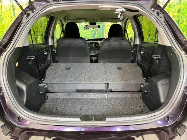 TOYOTA VITZ HYBRID 2017 Image 31