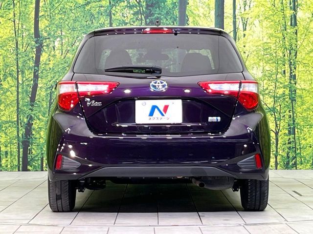 TOYOTA VITZ HYBRID 2017 Image 31