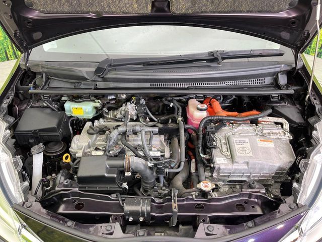 TOYOTA VITZ HYBRID 2017 Image 31