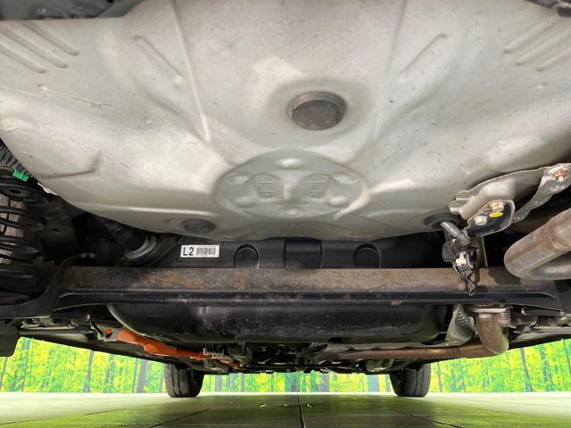 TOYOTA VITZ HYBRID 2017 Image 31