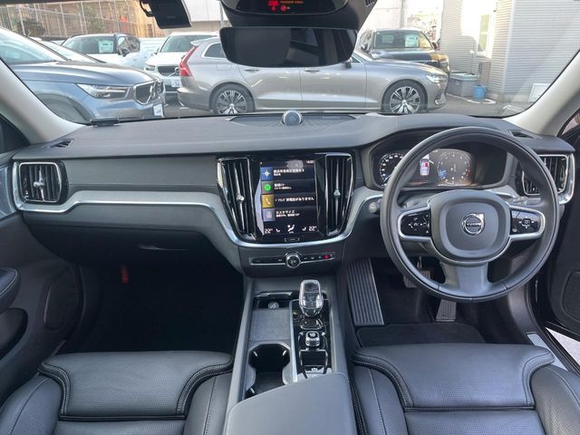 VOLVO V60 2022 Image 31