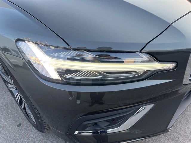 VOLVO V60 2022 Image 31