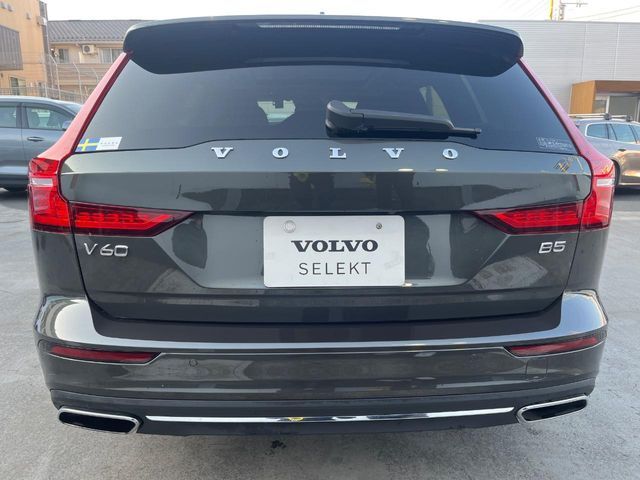 VOLVO V60 2022 Image 31