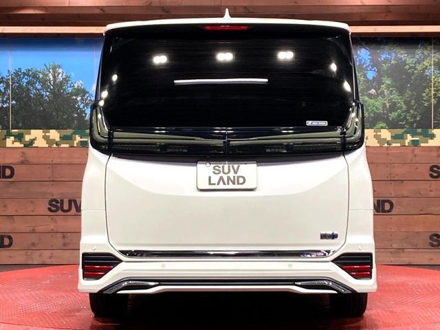 TOYOTA VOXY HYBRID 2023 Image 31