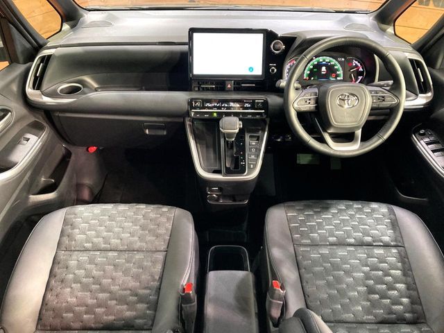 TOYOTA VOXY 2023 Image 31