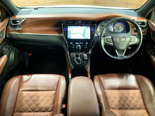 TOYOTA HARRIER 2WD 2017 Image 31