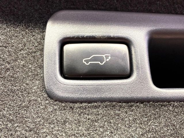 TOYOTA HARRIER 2WD 2017 Image 31