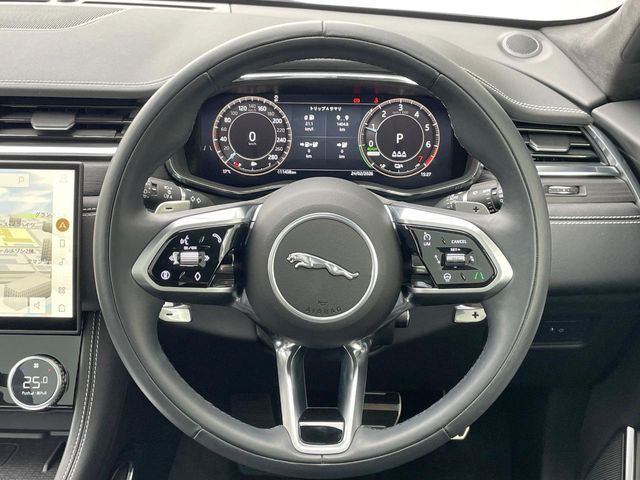 JAGUAR F-PACE 2025 Image 31