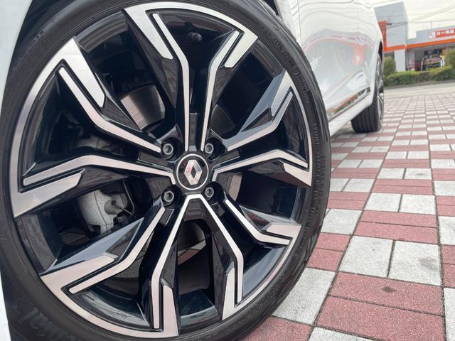 RENAULT LUTECIA 2022 Image 31