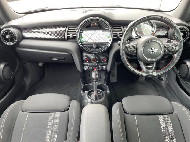 BMW MINI COOPER SD 2019 Image 31