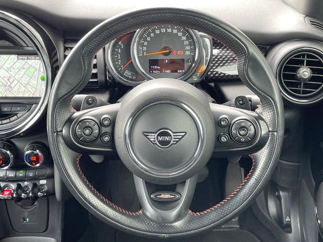 BMW MINI COOPER SD 2019 Image 31